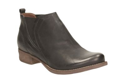 Clarks Black Leather Colindale Oak Slip On Ankle Boot